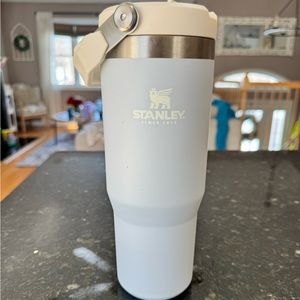 Stanley 30oz flip straw